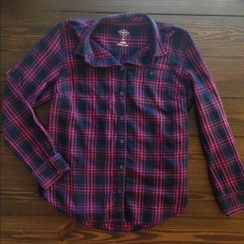 ❗️DONATING 8/31 ❗️Pink & Navy Flannel